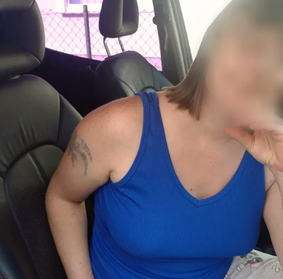 Laura, 39