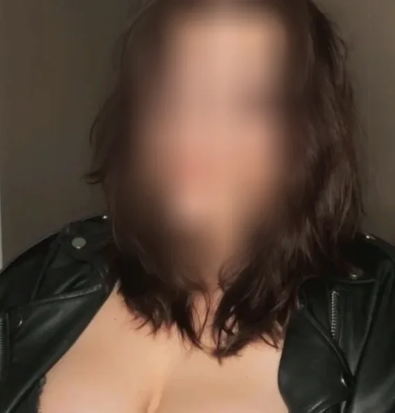 Poppy, 25