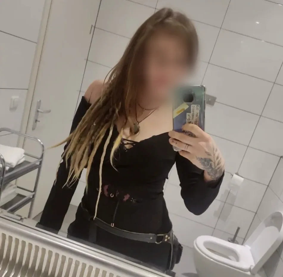 Rhian, 30